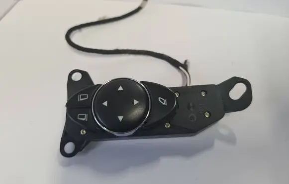 Wing mirror switch