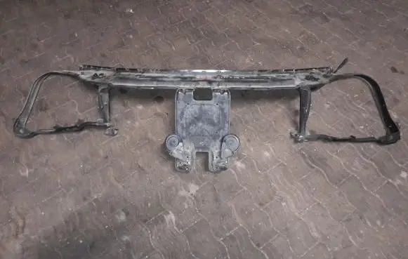 Mercedes-Benz R W251 Radiator support slam panel NOCODE