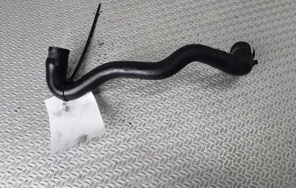 Opel Signum Breather hose/pipe 551844950