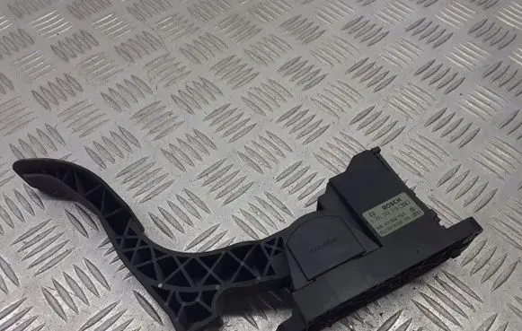Seat Cordoba (6L) Accelerator pedal position sensor 6Q1721503D