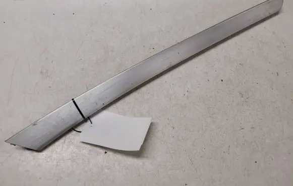 Audi A5 8T 8F Front door trim bar 8T0867410