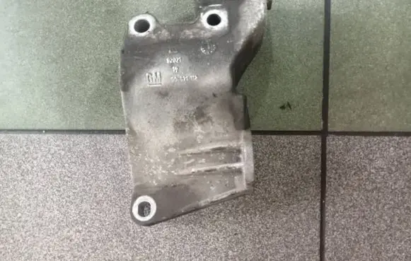 Generator/alternator bracket