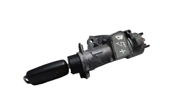 Volkswagen PASSAT B5 Ignition lock 4B0905851A