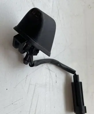 BMW 3 E90 E91 Windshield washer spray nozzle 8365385
