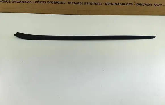 Volkswagen PASSAT B8 Windshield trim 3G0854327 3G0854327D