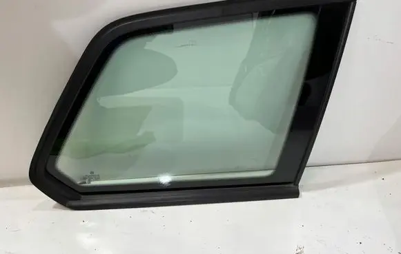 Volkswagen Golf VII Rear side window 5G9 | 888.112.005