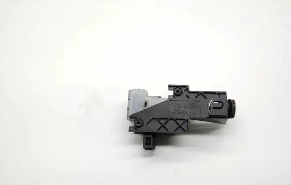 Fuel tank cap lock
