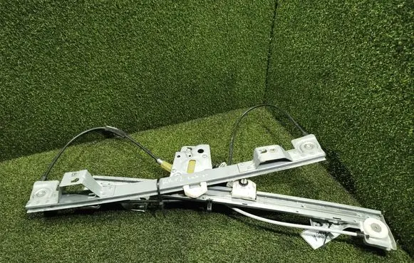 Renault Kangoo II Front door manual window regulator 402087A 09565R