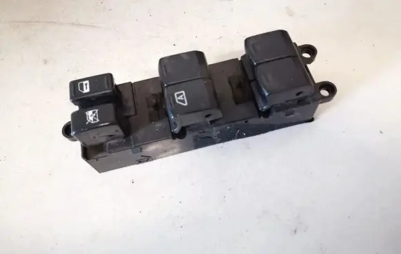 Subaru Legacy Electric window control switch
