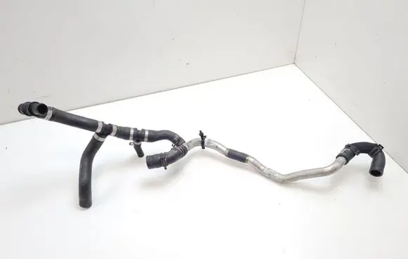 Engine coolant pipe/hose