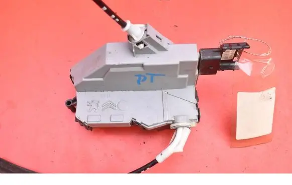 Citroen C5 Rear door lock A01456
