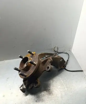 Front wheel hub