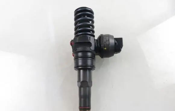 Fuel injector