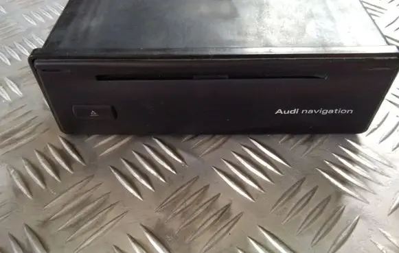 Audi A6 S6 C5 4B Navigation unit CD/DVD player 4D0919892