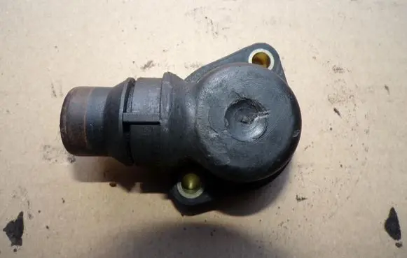 Audi A4 S4 B5 8D Thermostat housing 038121144A