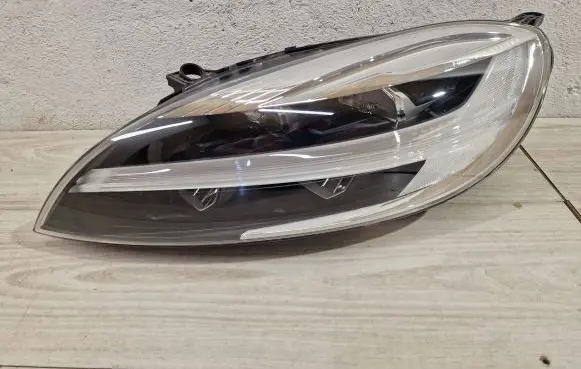 Volvo V40 Headlight/headlamp 3167708