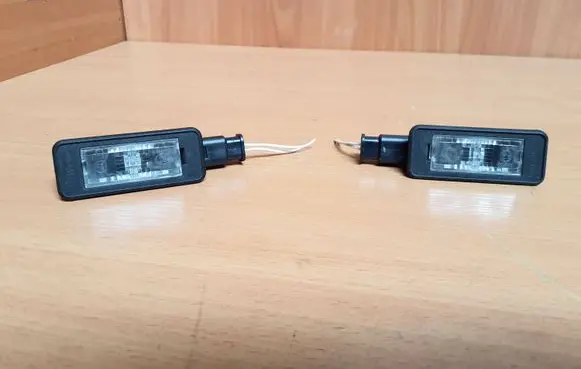 Citroen C4 Cactus Number plate light 9682403680