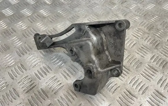 Subaru Outback Power steering pump mounting bracket 