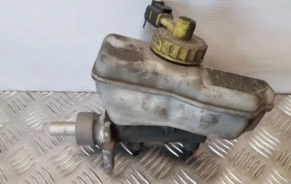 Seat Toledo II (1M) Master brake cylinder 0204221731