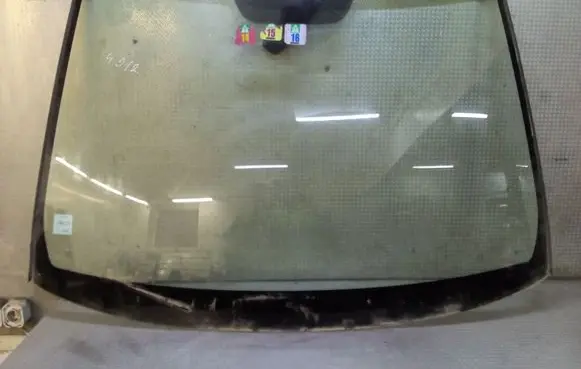 Toyota Prius (XW20) Front windscreen/windshield window 