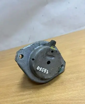 BMW 5 E60 E61 other engine part RM676987402 D5093