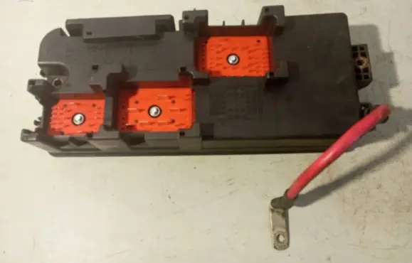 Opel Signum Fuse module 13205799