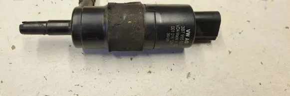 Audi A3 S3 8P Headlight washer pump 3B7955681