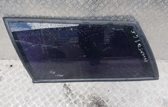 Volkswagen PASSAT B3 Rear side window