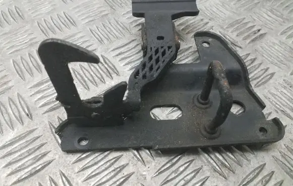 Audi A6 S6 C6 4F Engine bonnet/hood lock/latch loop/hook 4F0823480