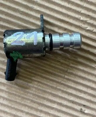 Audi A5 8T 8F Camshaft vanos timing valve 06K115243A