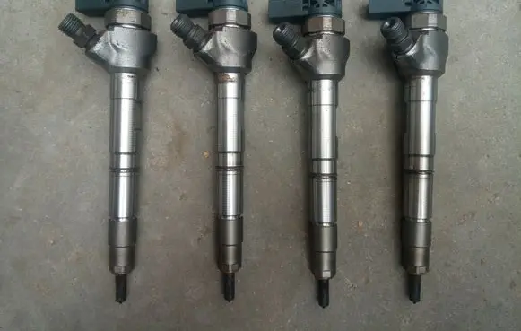 Skoda Superb B8 (3V) Fuel injectors set 0445110469B