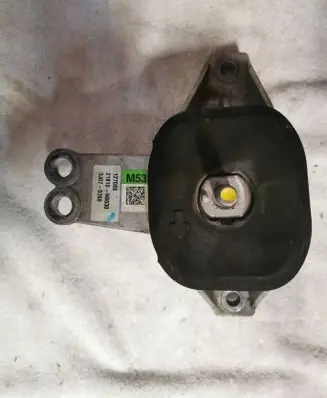 Hyundai Tucson IV NX4 Engine mount bracket 21810-N9530 3J070269 21810N9530