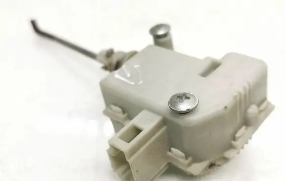 Volkswagen Golf IV Central locking motor 1j6862159a 3b0959781b