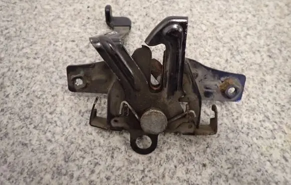 Nissan Micra Engine bonnet/hood lock/catch