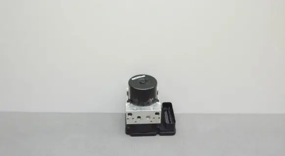 Volvo V60 ABS Pump 31423348