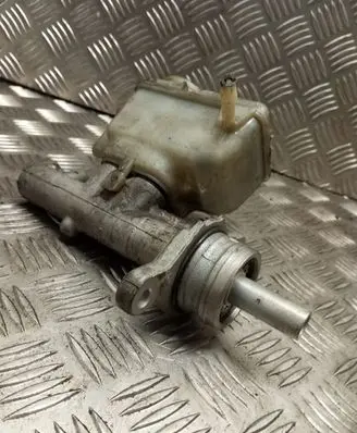 Volkswagen Golf Plus Master brake cylinder 0204Y21511