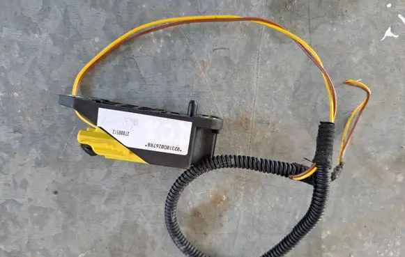Opel Insignia A Airbag deployment crash/impact sensor 02310D0Z67R8 27000512