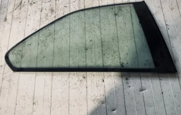BMW 3 E36 Rear side window