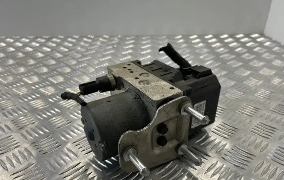 Volkswagen Phaeton ABS Pump 0265950105 H33S0047
