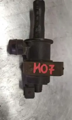 Ford Mondeo MK IV Vacuum valve 8653909