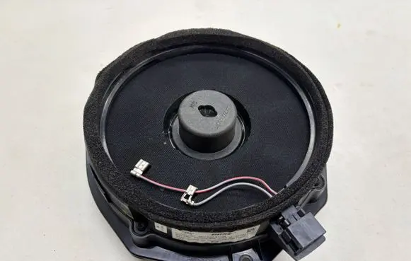 Audi A8 S8 D3 4E Front door speaker 4E0035411M
