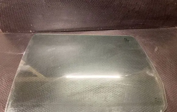 Seat Alhambra (Mk1) Rear door window glass 43R001100 DOT249AS2M24