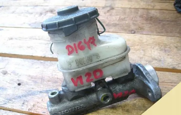 Honda Civic Master brake cylinder