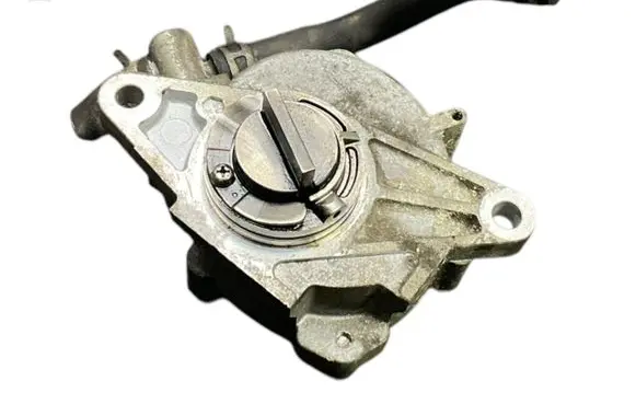 Mitsubishi Outlander Vacuum pump