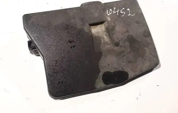 Toyota Avensis T270 Fuse box cover 8266205150 82662-05150