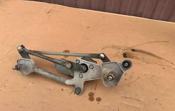 Suzuki SX4 Front wiper linkage and motor 3811081K00 AE1593000850