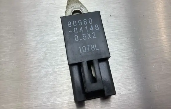 Toyota Yaris Other relay 9098004148