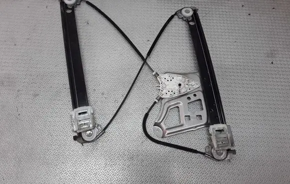Mercedes-Benz S W220 Front window lifting mechanism without motor A2207200446