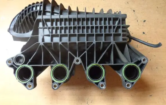 Skoda Fabia Mk2 (5J) Intake manifold 03F145749B