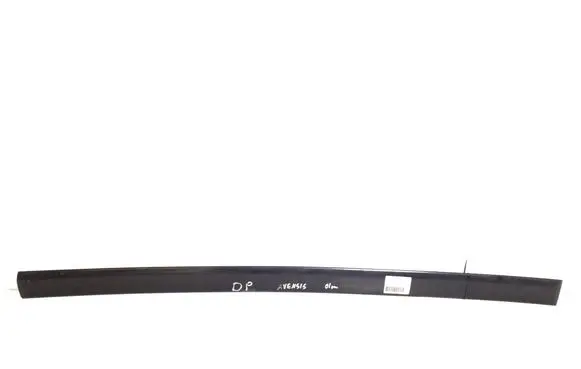 Toyota Avensis T220 Front door trim (molding) 75731-05070